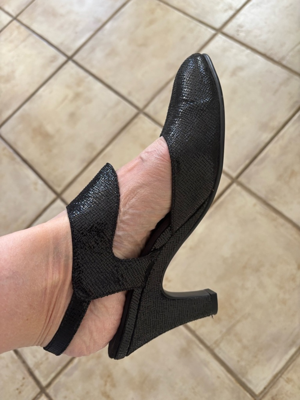 Women’s Aerosoles Black leather Slingback Heels